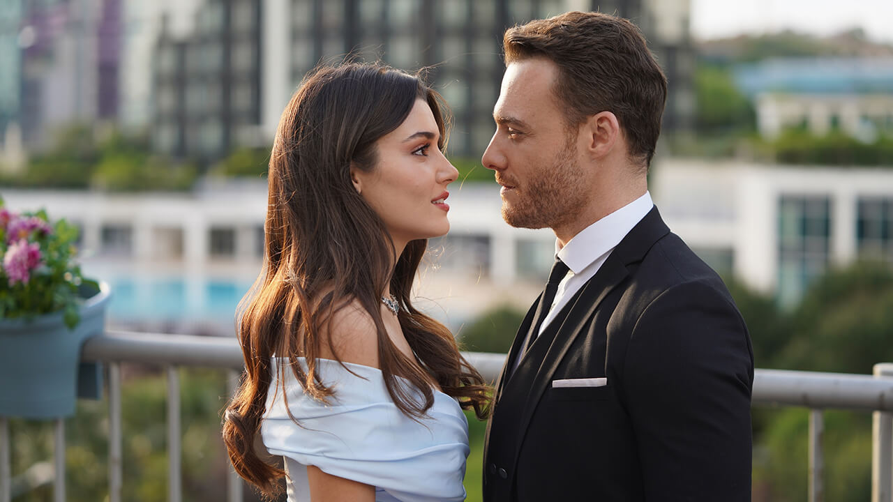 Sen-Cal-Kapimi-hande-ercel-kerem-bursin-episode-1-together-you-knock-my-door